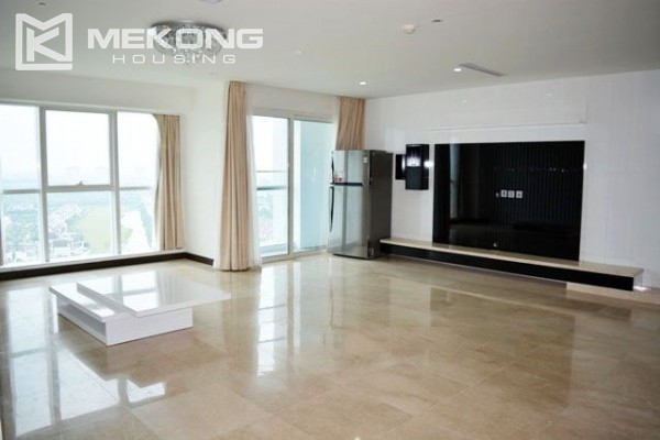 Spacious furnished 4 bedroom apartment in L tower, Ciputra Hanoi 1