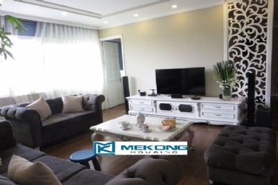 Modern furnished apartment with 3 bedrooms on high floor for rent in E1 tower, Ciputra Hanoi